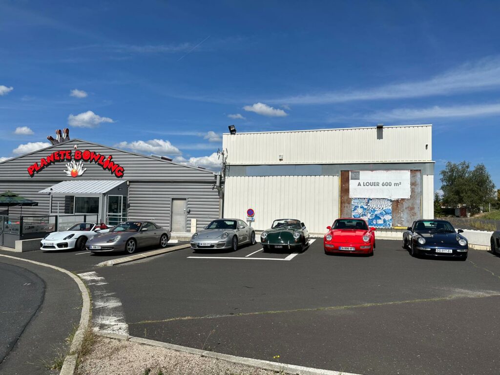 Planète Bowling Yssingeaux : un lieu de détente pour le Club Porsche Auvergne